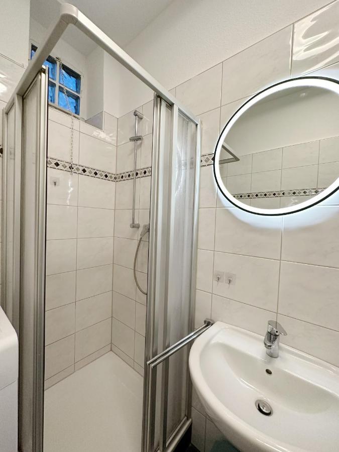 Igo Apartment 2 Schlafenzimmer Mit Waschmaschine Trockner Haustier Rheinufer 5Min Netflix Disney Plus 17-6 Duisburg Exteriör bild
